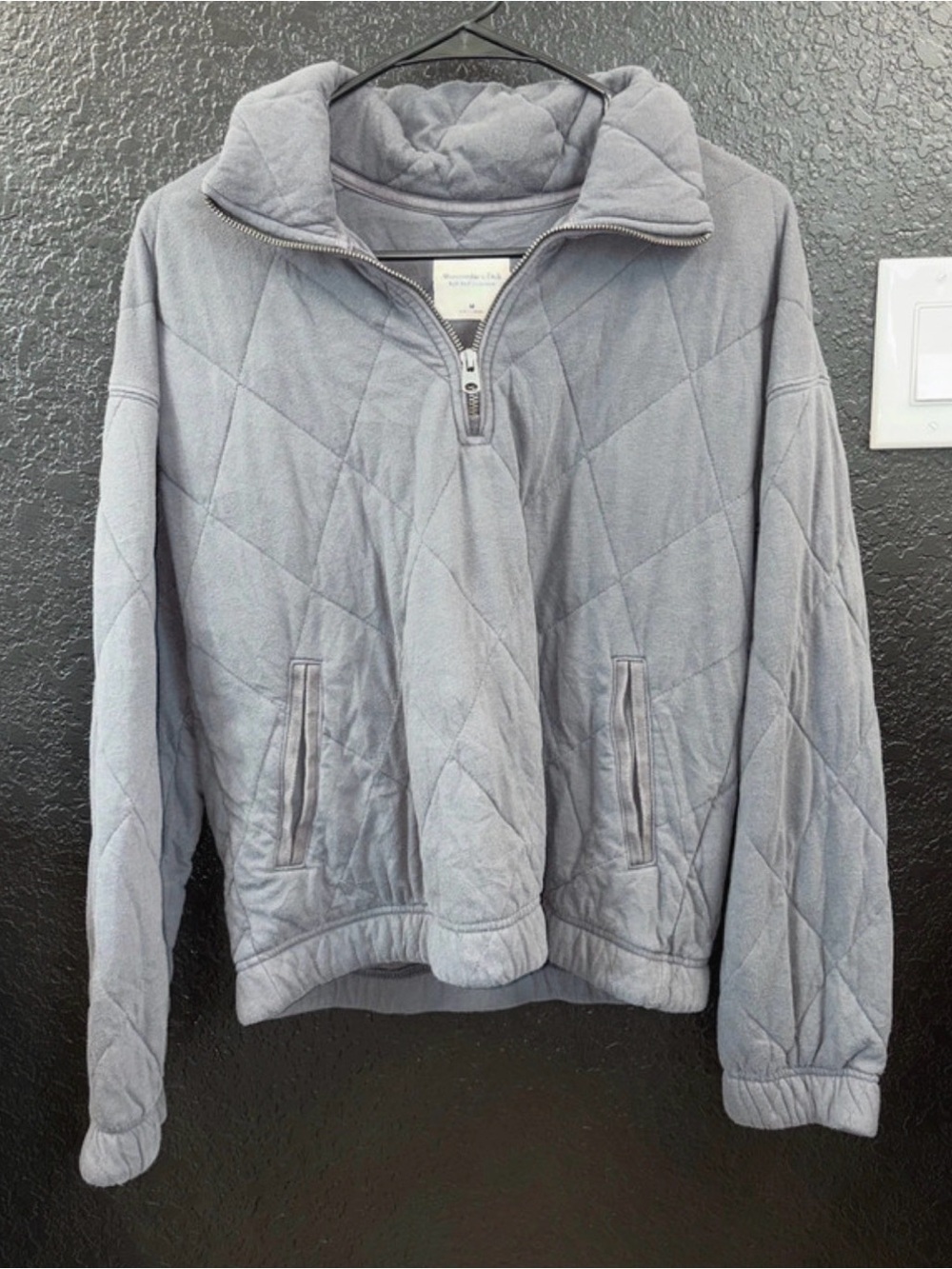 Abercrombie & Fitch Quilted Half-Zip Pullover Jacket - Light Gray